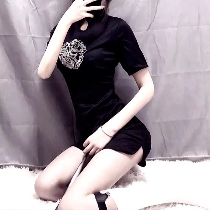 三条黑暗的街道